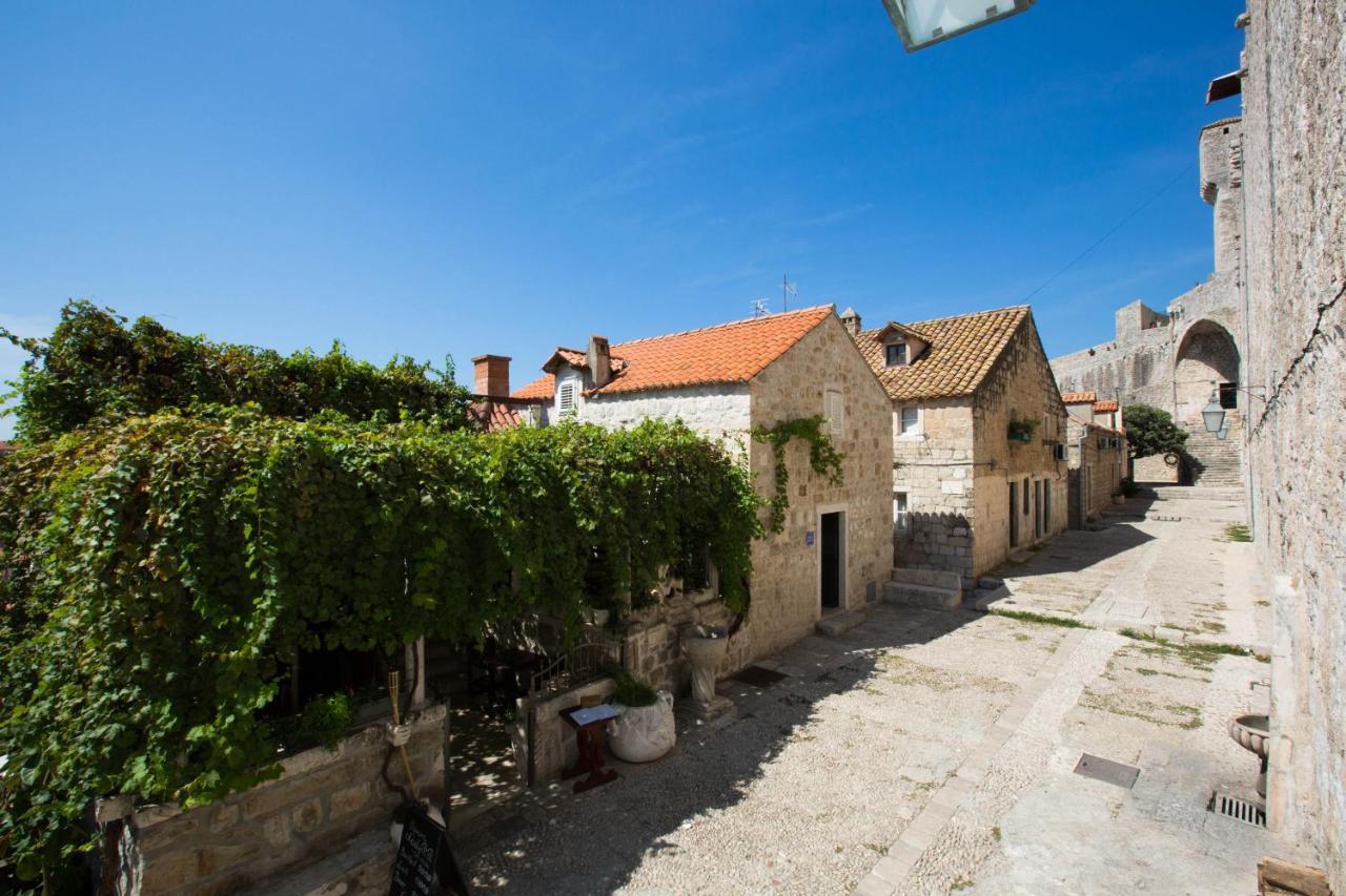 Lucia Old Town Apartment *